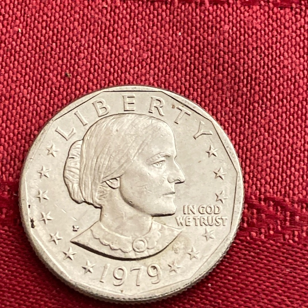 VINTAGE 1979P Liberty One Dollar Susan B Anthony Coin